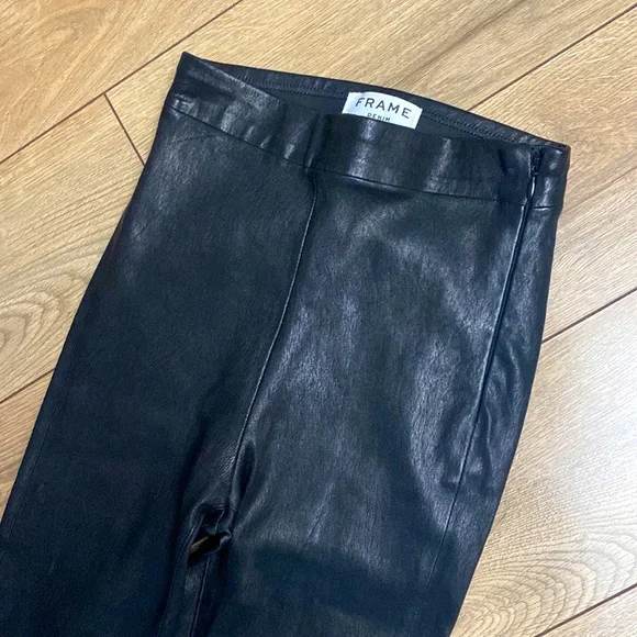 FRAME Leather Leggings in Noir - Picture 6 of 9
